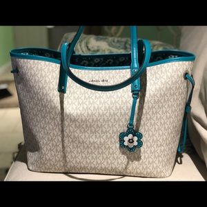 Michael Kors Large Vanilla Tote